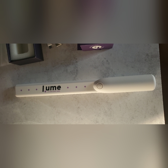 Lume Sanitizing wand with usb charger - Picture 1 of 2